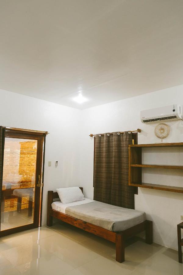 Casa De Loren Family Room General Luna  Dış mekan fotoğraf