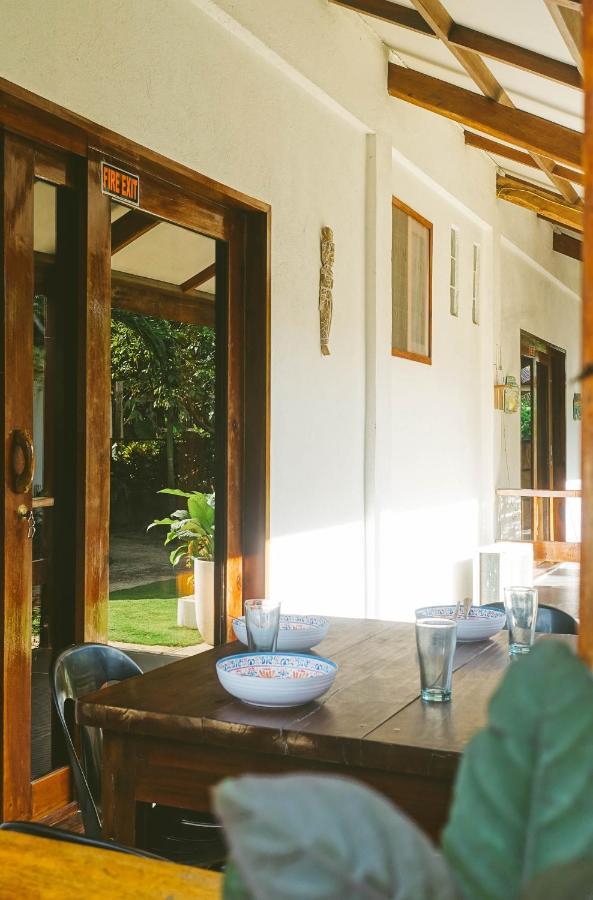 Casa De Loren Family Room General Luna  Dış mekan fotoğraf